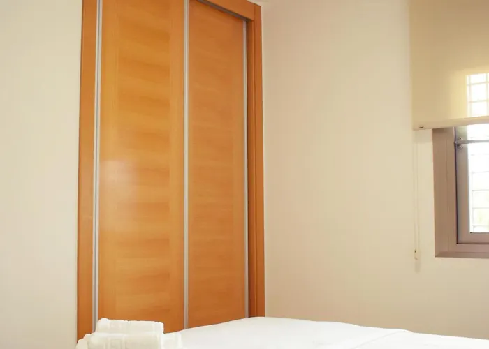 Encina\'S Home: Bonito Apartamento De Dos Dormitorios Cerca Del Centro Historico
